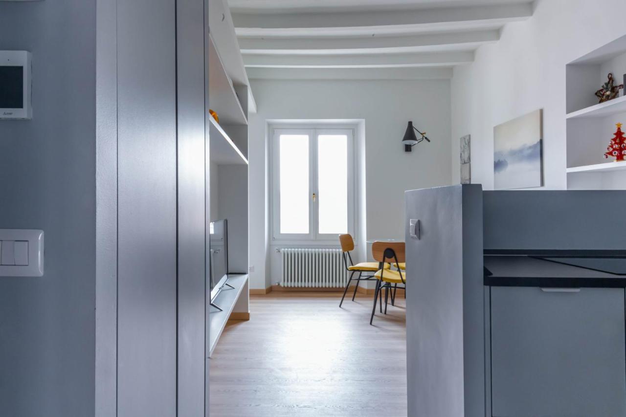 Easylife - Accogliente E Moderno Bilocale In Zona Navigli Apartment Milan Bagian luar foto